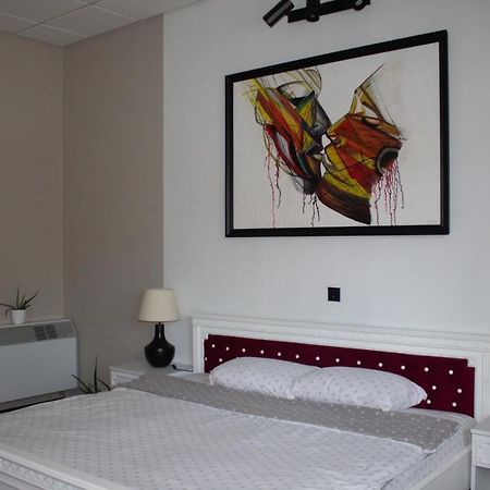 Yox Apartment 1 Oradea Zewnętrze zdjęcie