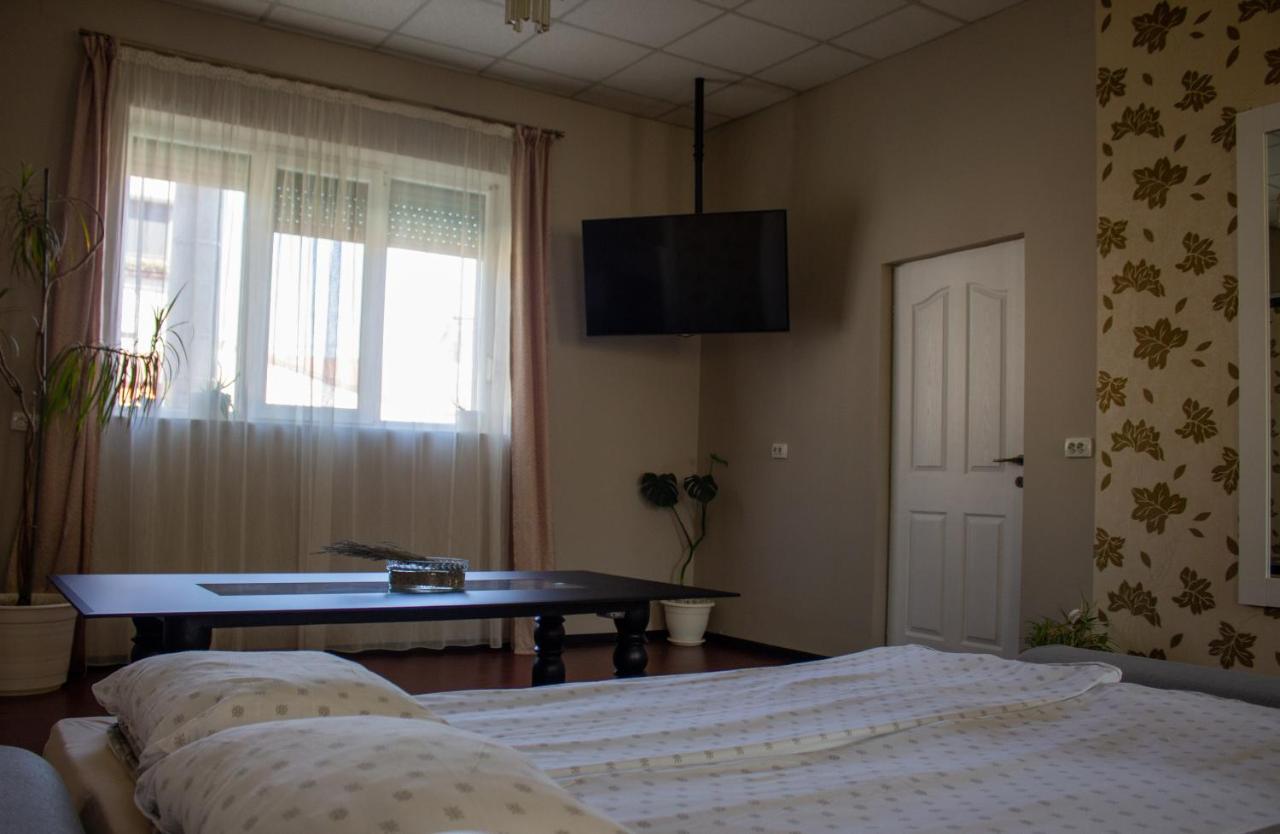 Yox Apartment 1 Oradea Zewnętrze zdjęcie